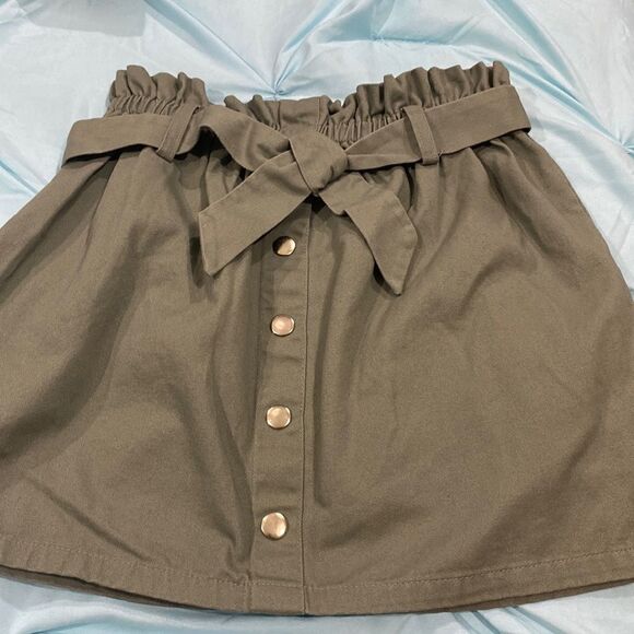 Girls skirt  - Picture 1 of 4